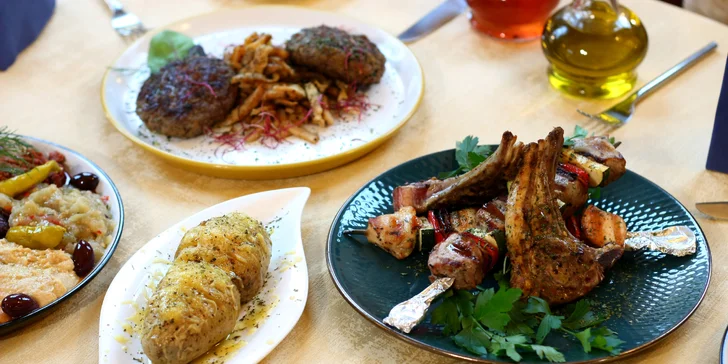 Nemáte zrovna chuť? Nechte na gastronomický Olymp vystoupat někoho jiného. Stačí mu darovat voucher jako dárek. 