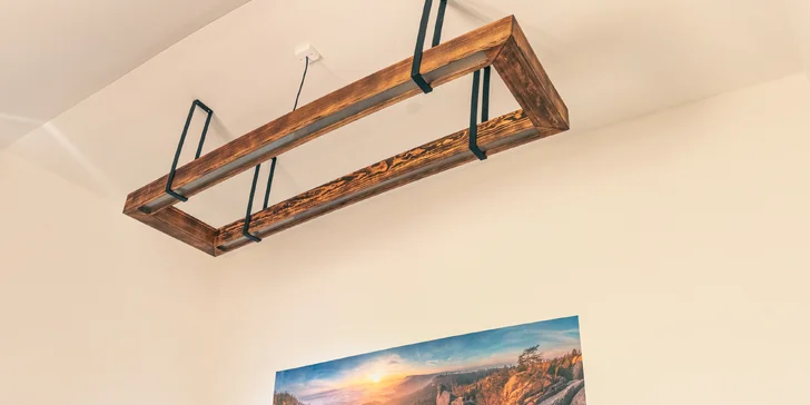 Nový penzion na Broumovsku: pokoje či apartmán s terasou, privátní wellness i venkovní bazén, snídaně