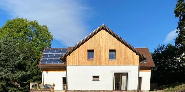 Nový penzion na Broumovsku: pokoje či apartmán s terasou, privátní wellness i venkovní bazén, snídaně