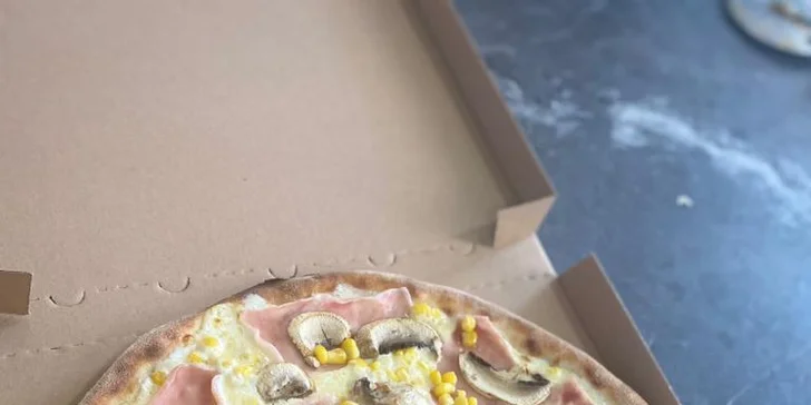 Pizza na odnos s sebou: průměr 32 cm, výběr z 24 druhů