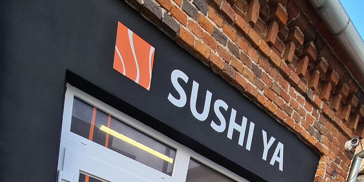 Ve dvou na skvělé sushi: 18 kousků s krevetami i avokádem k odnosu s sebou