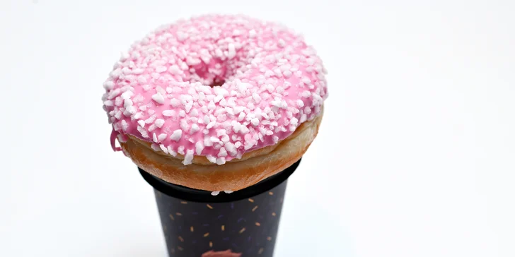 1 či 2 donuty dle výběru a káva z Donuter Donuts: 26 příchutí s mňamózní polevou, posypem i náplní