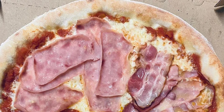 Pizza na odnos s sebou: průměr 32 cm, výběr z 24 druhů