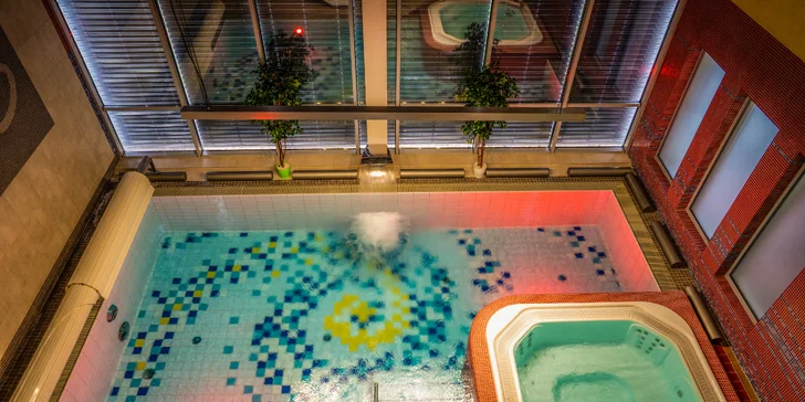 Rodinný i adrenalinový pobyt hned u Slovakia Ringu: polopenze, wellness i jízdy na motokárách