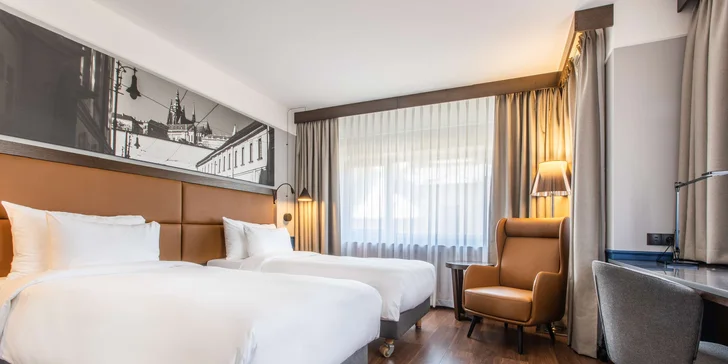 Moderní hotel v secesní budově blízko Václavského náměstí: snídaně i poukaz do baru