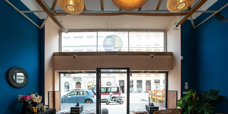 Střední či velký bubble tea nebo osvěžující perlivý ovocný čaj dle výběru