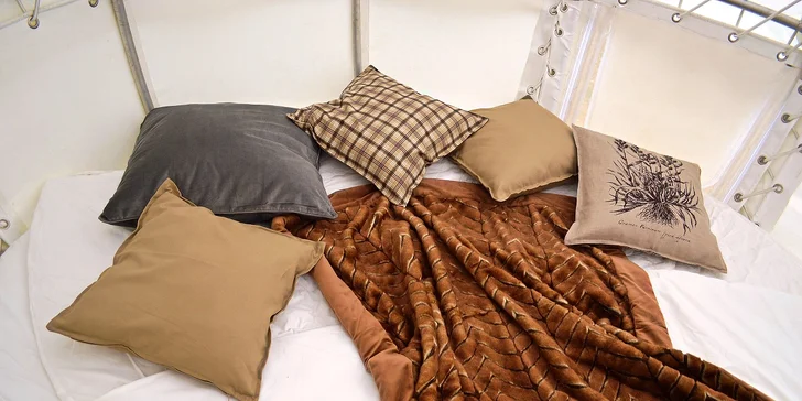 Romantika v přírodě nedaleko Vlašimi: pobyt v Cocoon Tree Bed se soukromou spa terasou