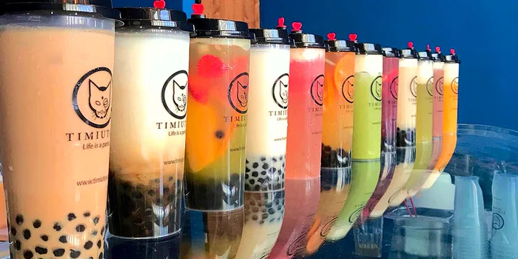 Střední či velký bubble tea nebo osvěžující perlivý ovocný čaj dle výběru