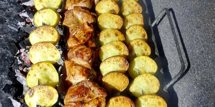 Lula kebab na uhlí: specialita z mletého masa i s opečenými bramborami pro 1 či 2 osoby