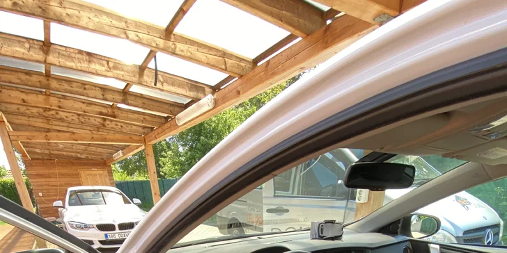 Automyčka až k vám domů: čištění exteriéru i interiéru vozidla kdekoli po Praze