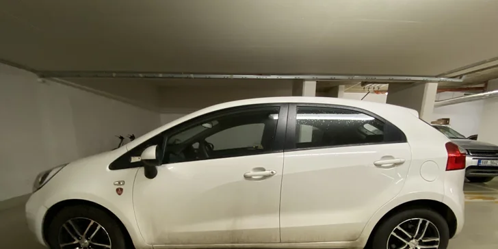 Automyčka až k vám domů: čištění exteriéru i interiéru vozidla kdekoli po Praze