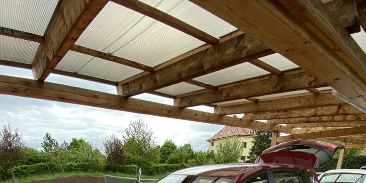 Automyčka až k vám domů: čištění exteriéru i interiéru vozidla kdekoli po Praze