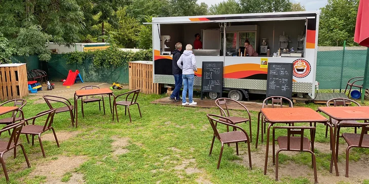 Slaný nebo sladký langoš: klasika se sýrem a kečupem, laskomina s nutellou nebo specialita s brynzou