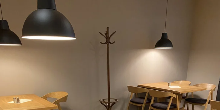 Dvě parádní pizzy o průměru 32 cm podle výběru z celkem 16 druhů