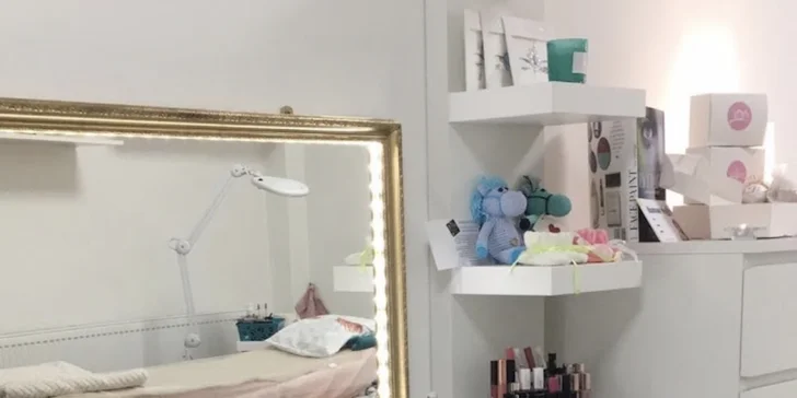 Úprava a barvení obočí, módní laminace i lash lifting přirozených řas