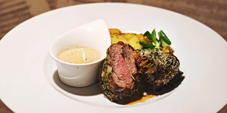 Tři chody v srdci Teplic pro dvě osoby: menu s kachním prsem, sýrem halloumi či panenkou