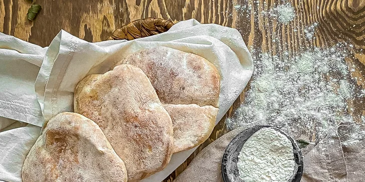 Tuniské menu z food trucku v Karlíně či na Malé Straně: masové či vege i s domácí limonádou