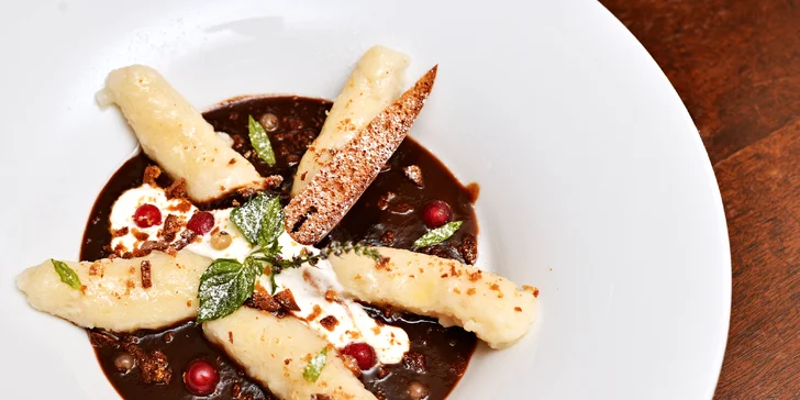 Svatomartinské menu: ¼ husy, červené zelí, houskové knedlíky a domácí lokše, jako dezert šulánky a panák malinovice