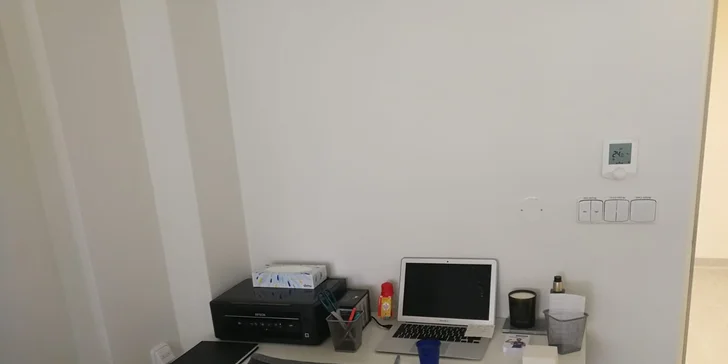 Vyhlazení či úprava mimických vrásek v obličeji botulotoxinem