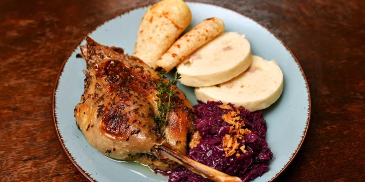 Svatomartinské menu: ¼ husy, červené zelí, houskové knedlíky a domácí lokše, jako dezert šulánky a panák malinovice