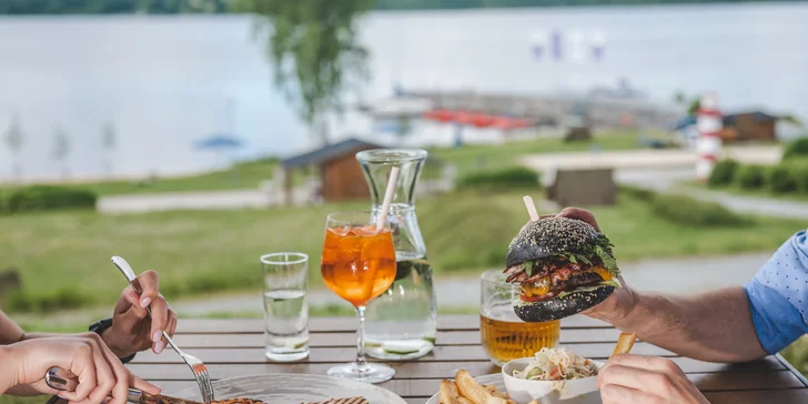Aktivní odpočinek s wellness na břehu Lipna: zimní nebo jarní pobyt v námořnickém stylu