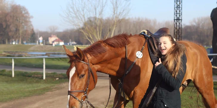 Příprava koně a vyjížďka do terénu pro začátečníky, zkušené jezdce i rodiny