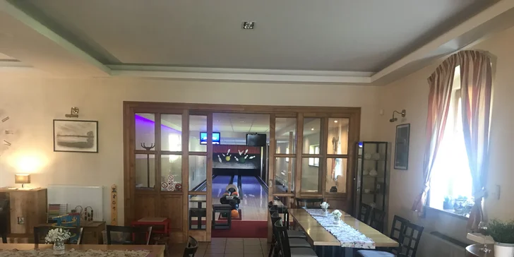 S partou za zábavou: 1 nebo 2 hodiny bowlingu pro 1–4 hráče