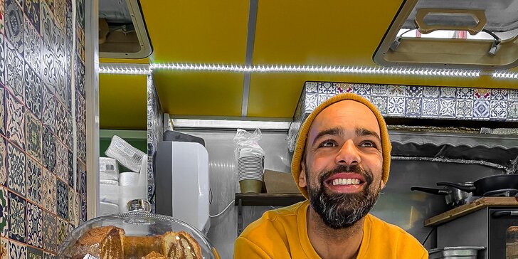 Tuniské menu z food trucku v Karlíně či na Malé Straně: masové či vege i s domácí limonádou