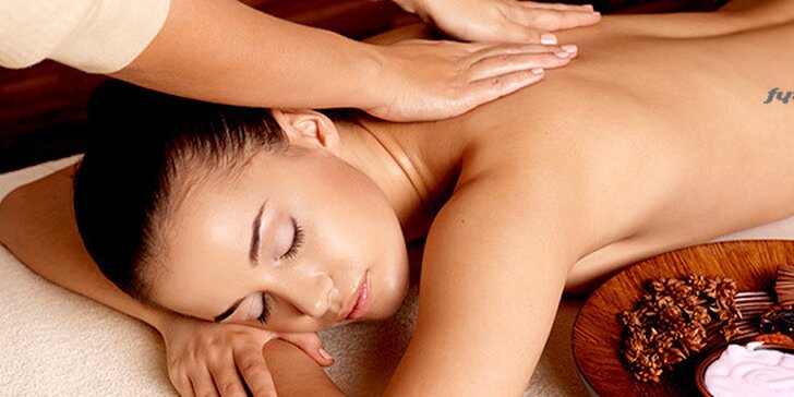 6 terapeutických i relaxačních masáží v centru Flora