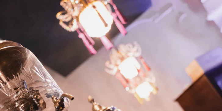 Stand-up comedy v Royal Theatre & Club Chic a seznamovací akce „Set Me Up“