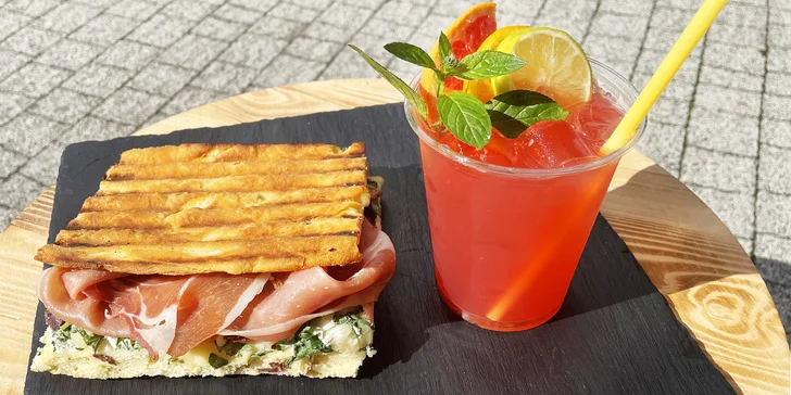 Focaccia sendvič se sušenou šunkou i mozzarellou a limonáda pro 1 nebo 2