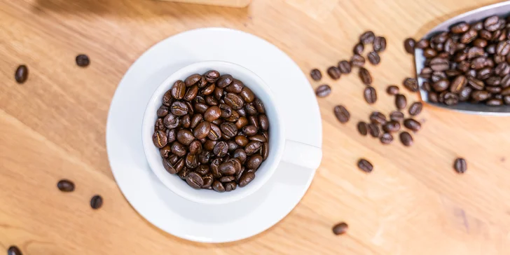 Americano, espresso, lungo i french press a linecký dortík pro 1 i pro 2 osoby