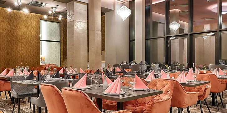 4* dovolená ve Štětíně: ubytování v pokoji nebo v apartmánu se snídaní a neomezený relax v sauně