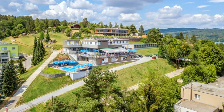 Romantika u Brněnské přehrady: polopenze i vstup do wellness či bowling, v létě bazén