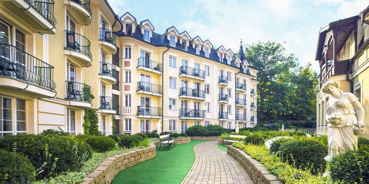 Luxusní pobyt v Karlových Varech: 5* Superior hotel Plaza se snídaní a unikátním wellnesslandem