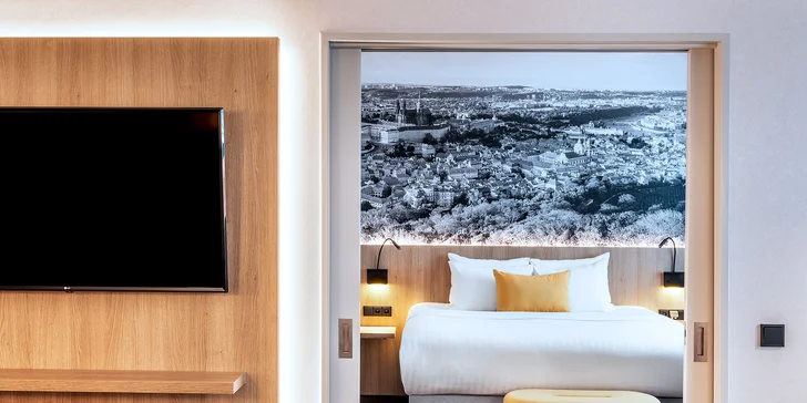 Ubytování v hotelu Marriott na letišti Václava Havla se snídaní či polopenzí a jízdenka na pražské MHD zdarma