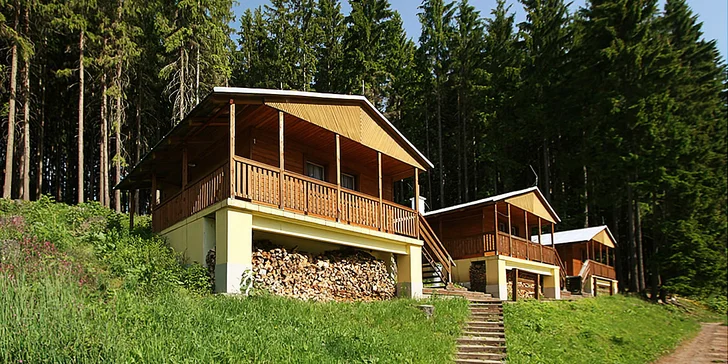 Pro výletníky a otužilce: bungalov či apartmán u lesní plovárny v KRNAPu