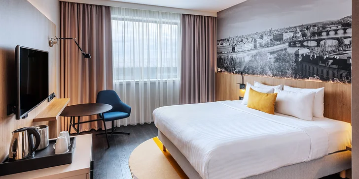 Ubytování v hotelu Marriott na letišti Václava Havla se snídaní či polopenzí a jízdenka na pražské MHD zdarma