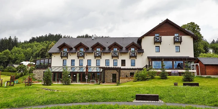 Jaro v Beskydech v hotelu s polopenzí a wellness