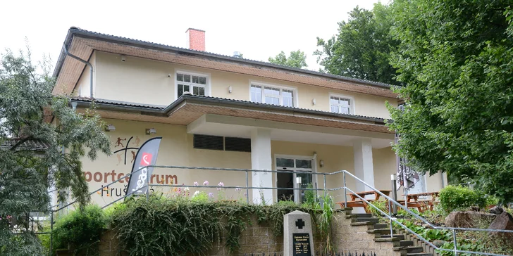 Sportcentrum Hrušková: bowling i s nápoji, squash vč. vybavení i sauna