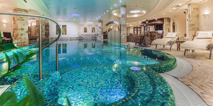 Luxusní pobyt v Karlových Varech: 5* Superior hotel Plaza se snídaní a unikátním wellnesslandem