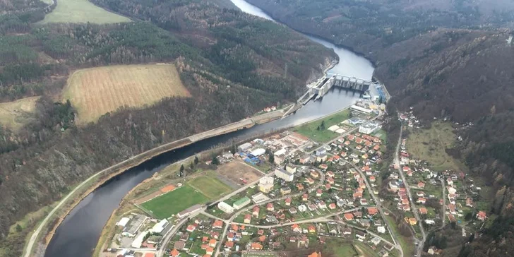 Vzhůru do oblak: seznamovací let i možnost pilotování moderního letounu Cessna 172SP G1000