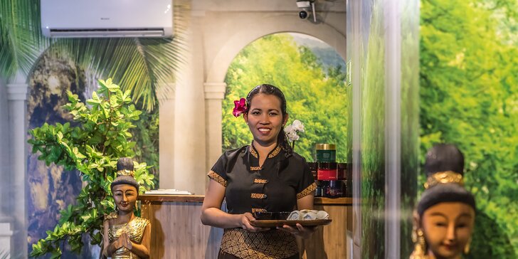 80 min. romantického hýčkání s masáží a sektem pro dva v salonu Thai Sun