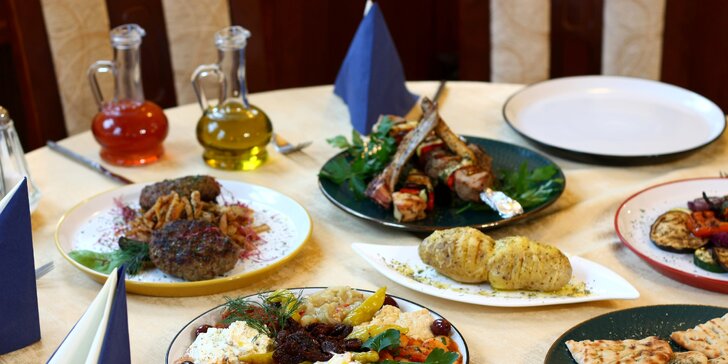 Všechny chutě Peloponésu: degustace vyhlášených pochoutek v tradiční řecké restauraci