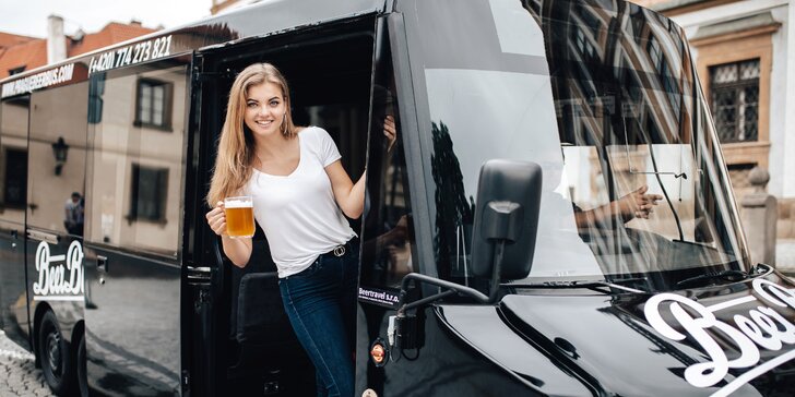 Dvouhodinová projížďka Prahou pivním autobusem až pro 13 osob: 30l sud i lahev prosecca na přípitek