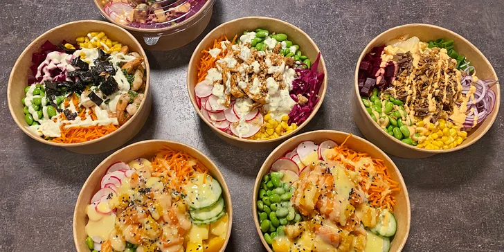 1 nebo 2 poke bowly a limonáda k tomu: miska s krevetami, kuřetem i tofu, malinová či mango limonáda