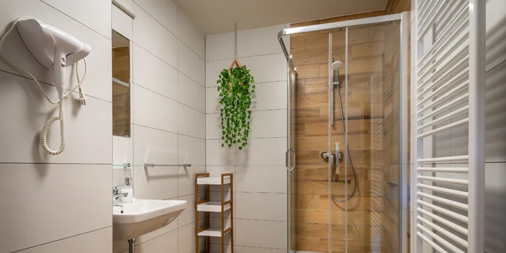 Pohoda na Liptově s bazénem a wellness: apartmán s kuchyňkou až pro 4 osoby