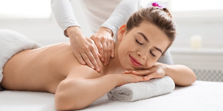 60minutová relaxační masáž zad a šíje a výživný zábal zad pro celkovou harmonizaci těla