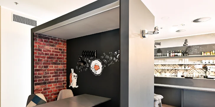 Až 50 ks sushi v setu i s gyoza taštičkami a rýžovými kuličkami s masem