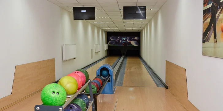 Sportcentrum Hrušková: bowling i s nápoji, squash vč. vybavení i sauna